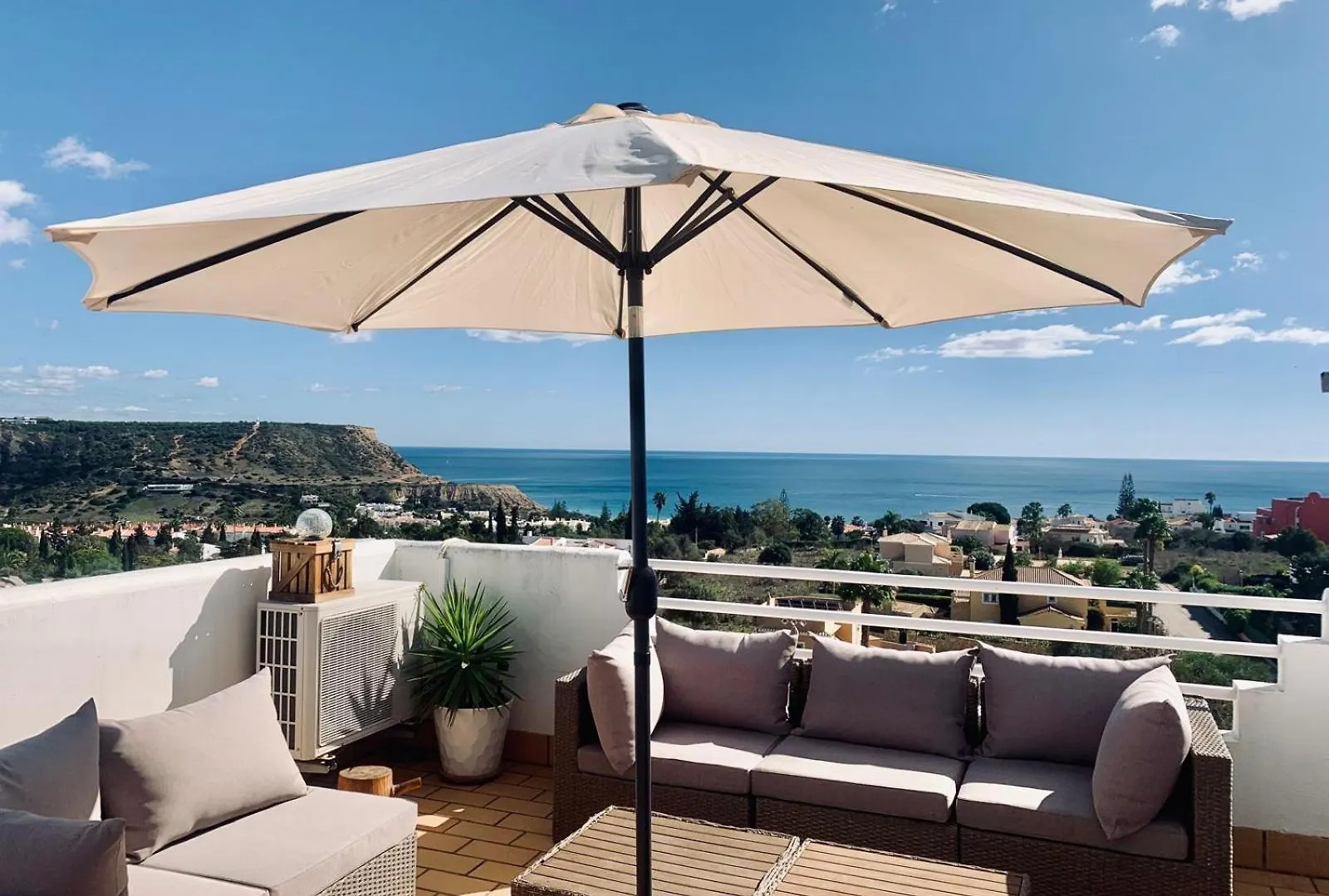Dreamy Sea View Apartment With Access To Private Pool & Stunning Rooftop Praia Da Luz
