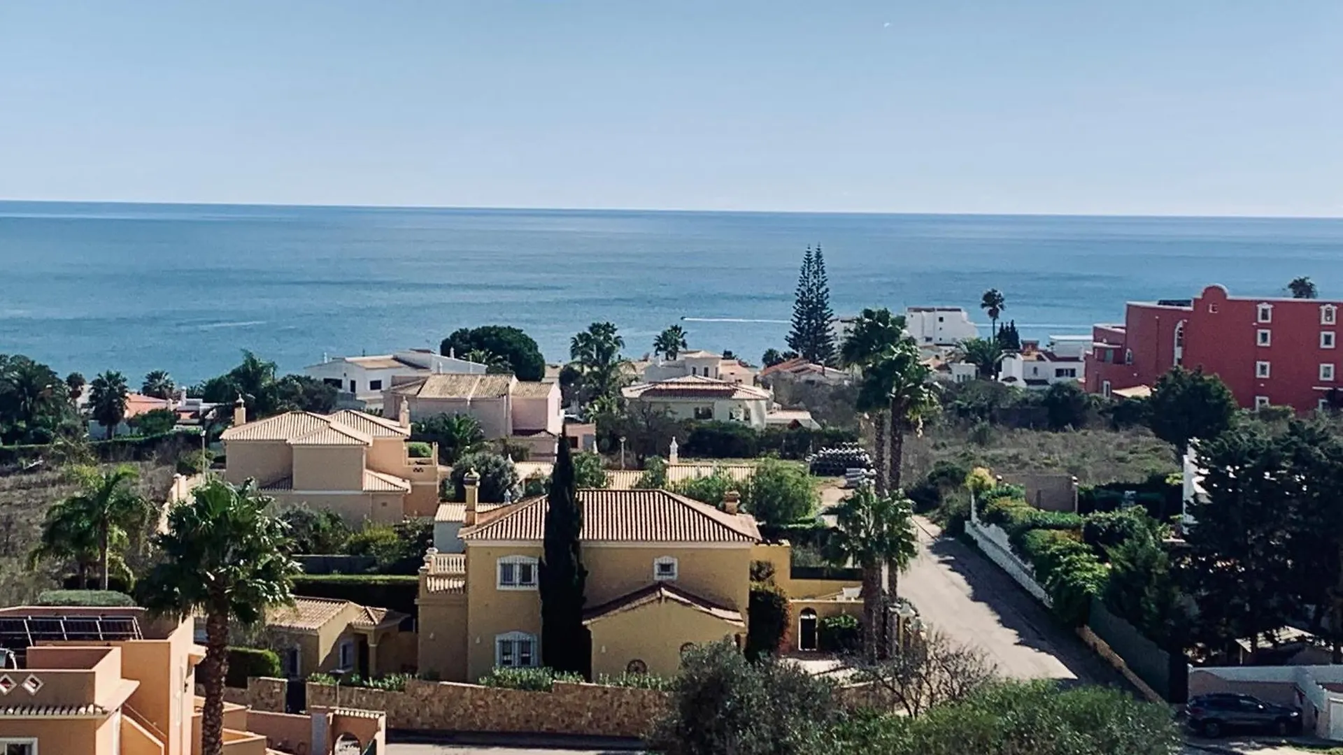 Dreamy Sea View Apartment With Access To Private Pool & Stunning Rooftop Praia Da Luz Portugal