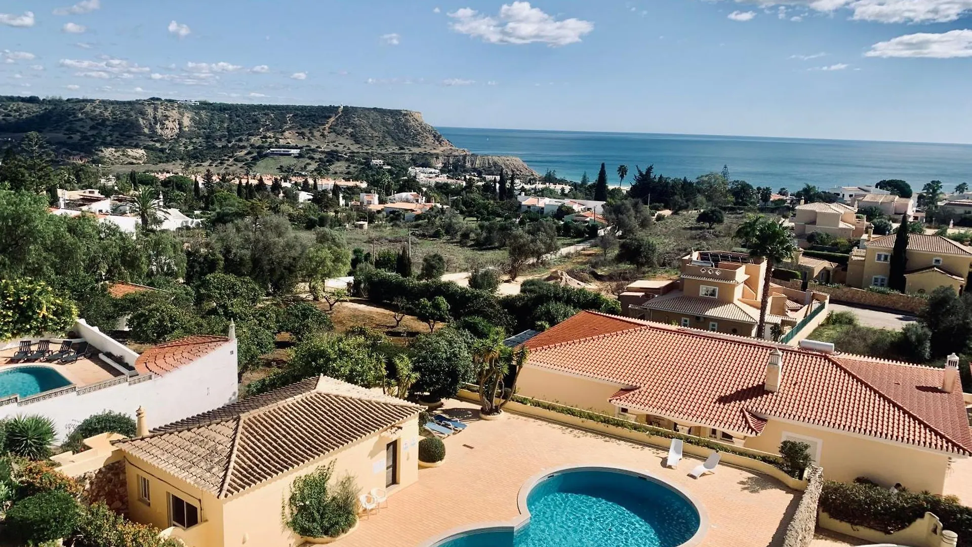 Dreamy Sea View Apartment With Access To Private Pool & Stunning Rooftop Praia Da Luz 0*,  Portugal